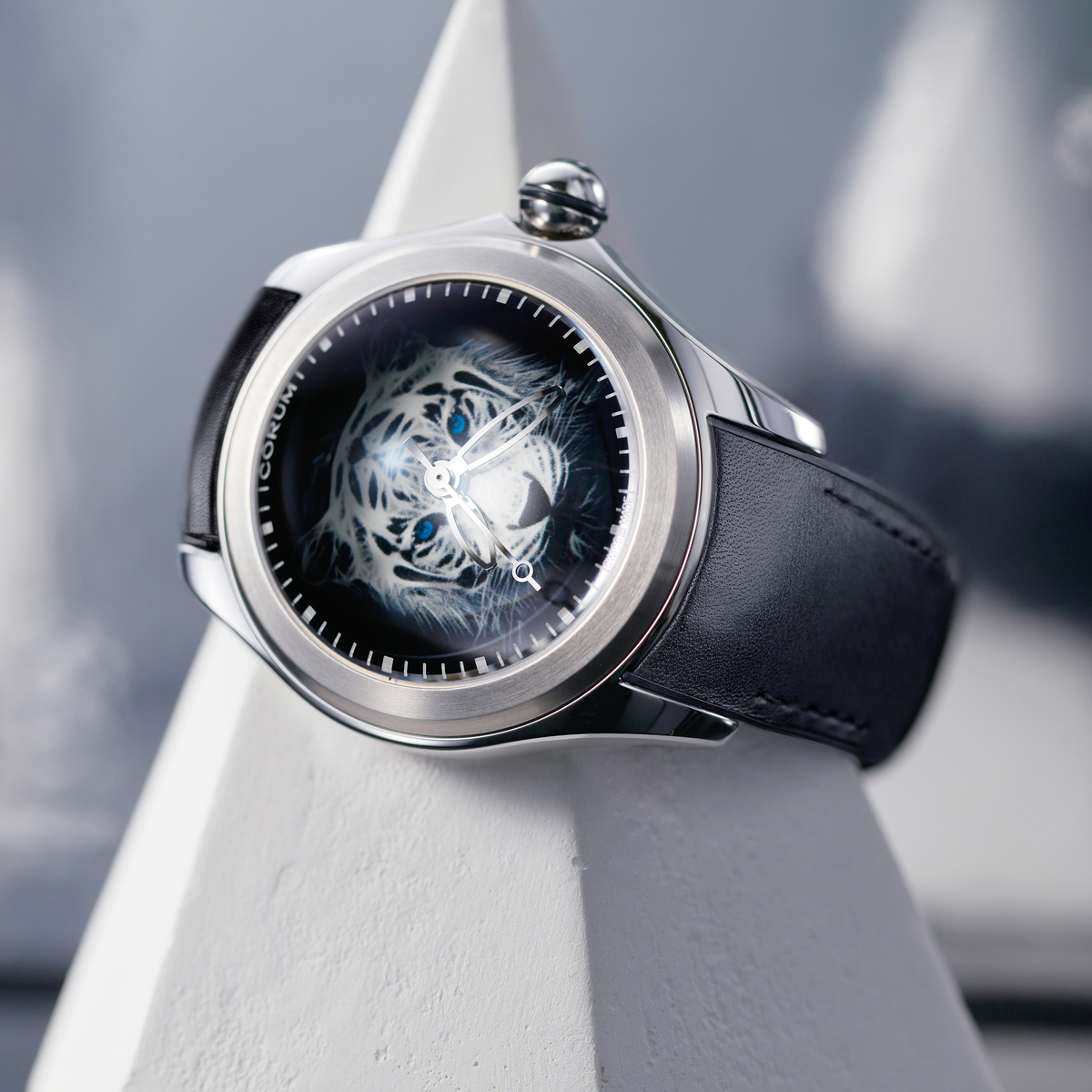 Bubble 47 Automatic Luminescent Tiger