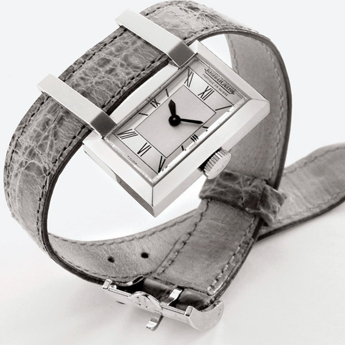 Sliding along the strap wristwatch