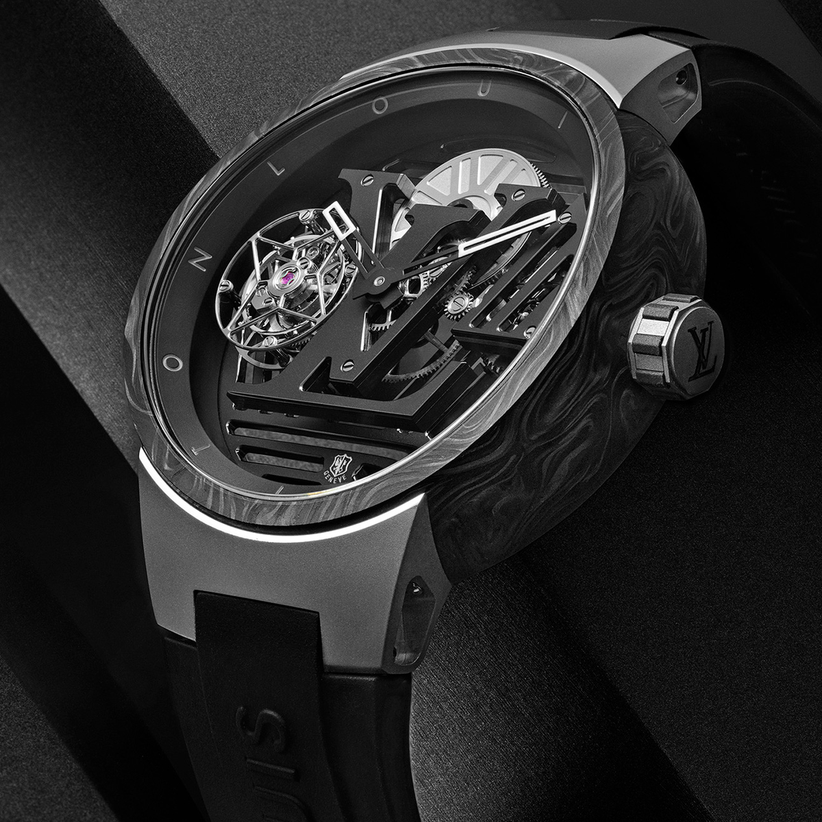 Tambour Curve Tourbillon Volant Poinçon de Genève © Louis Vuitton