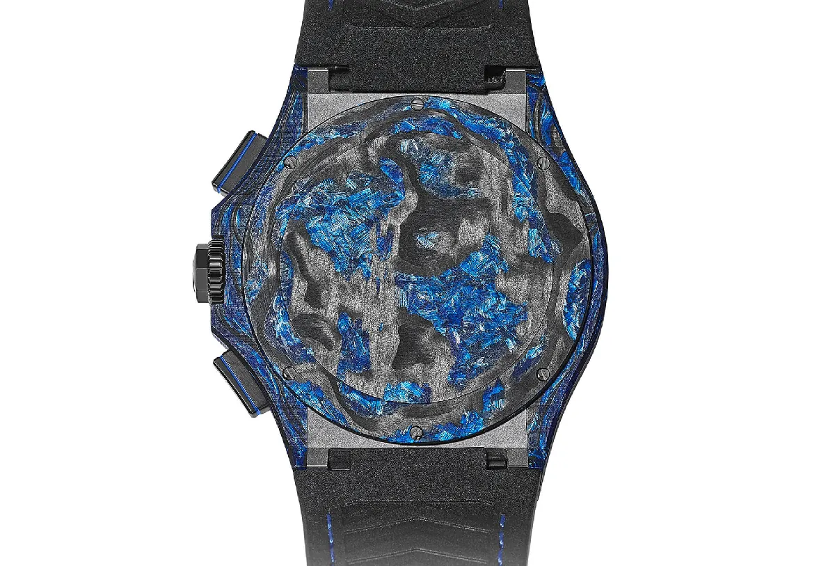 Laureato Absolute Carbon Glass © Girard-Perregaux
