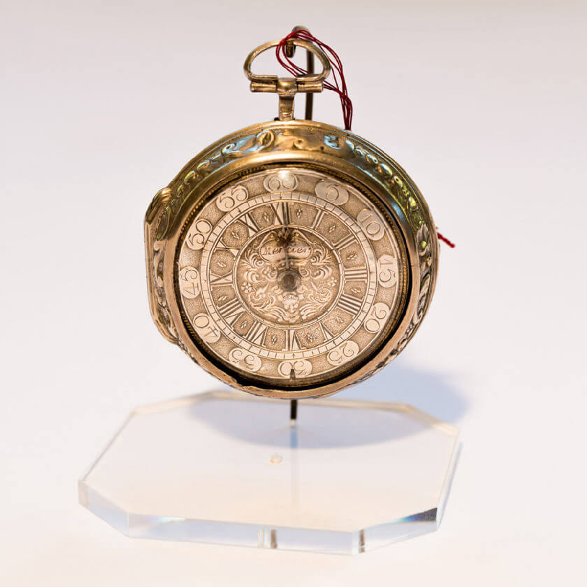 Montre à double boîtier signée David Mercier, Angleterre, vers 1750. Musée de Cluses © Charles Savouret