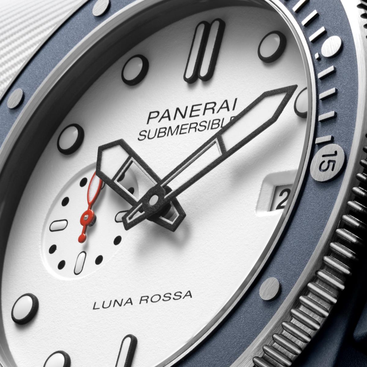 Novelties 2024_Panerai Submersible QuarantaQuattro Luna Rossa Ti-Ceramitch side