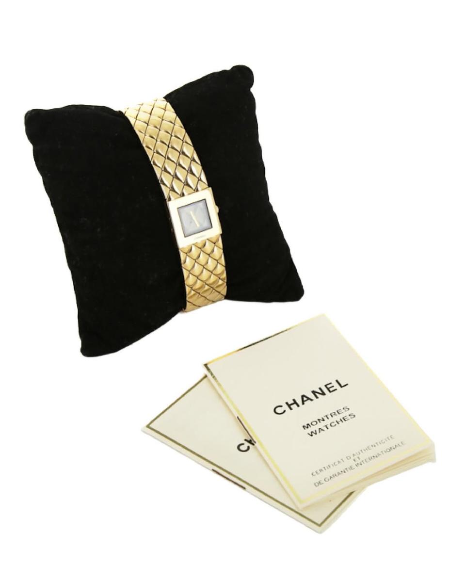The Quirky Backstory Of The Chanel Matelassé_5