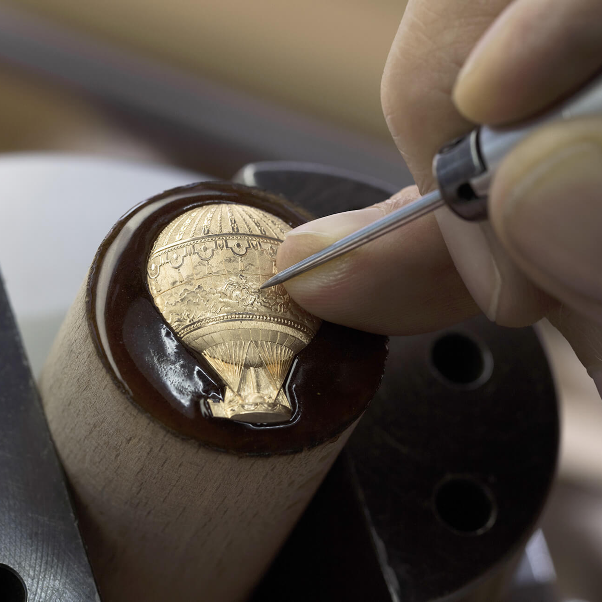 Métiers d'Art Les Aérostiers © Johann Sauty/Vacheron Constantin