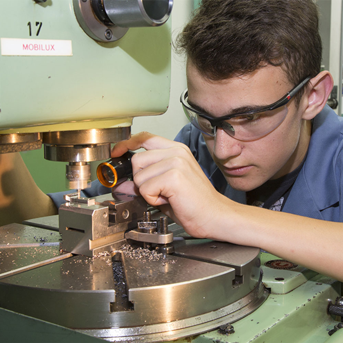 Micromechanic © CIFOM Ecole Technique Le Locle - 1