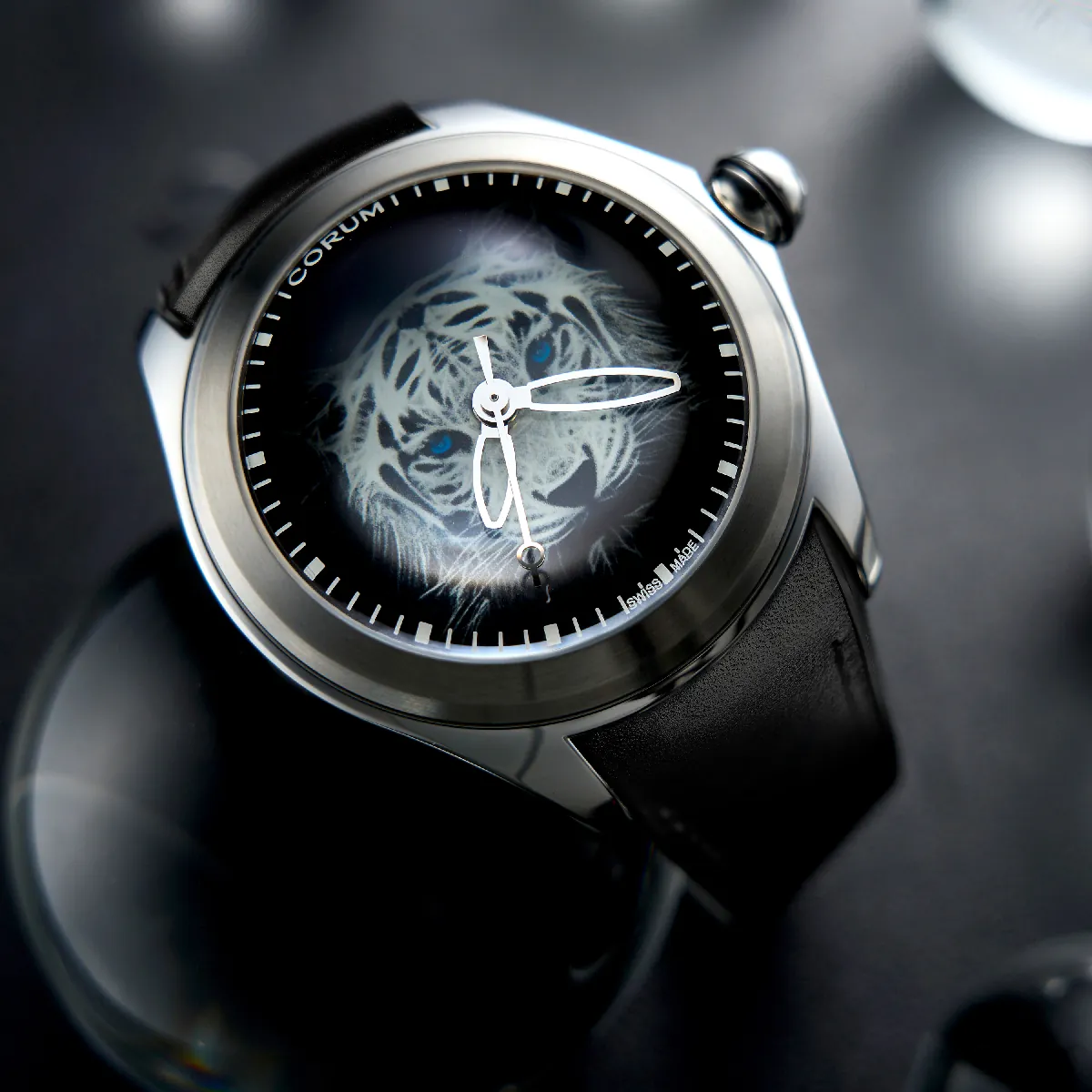 Bubble 47 Automatic Luminescent Tiger