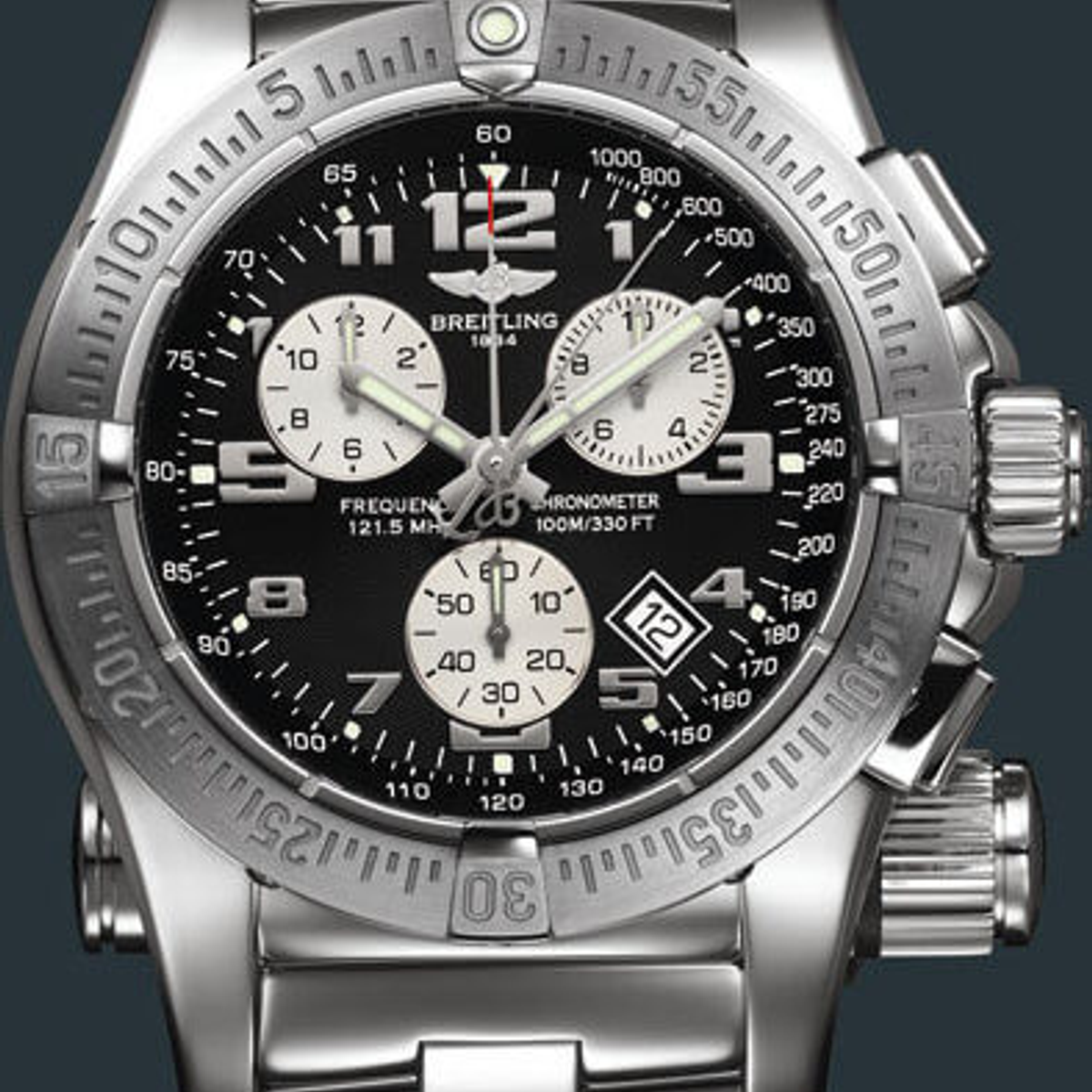 Lancée en 1995, la montre Emergency Mission est l'exemple même des montres d'aviation modernes qui font largement appel à l'électronique pour intégrer de nouvelles fonctions. L'Emergency Mission est dotée d'un micro-émetteur intégré émettant sur la fréquence 121,5 MHz des avions.