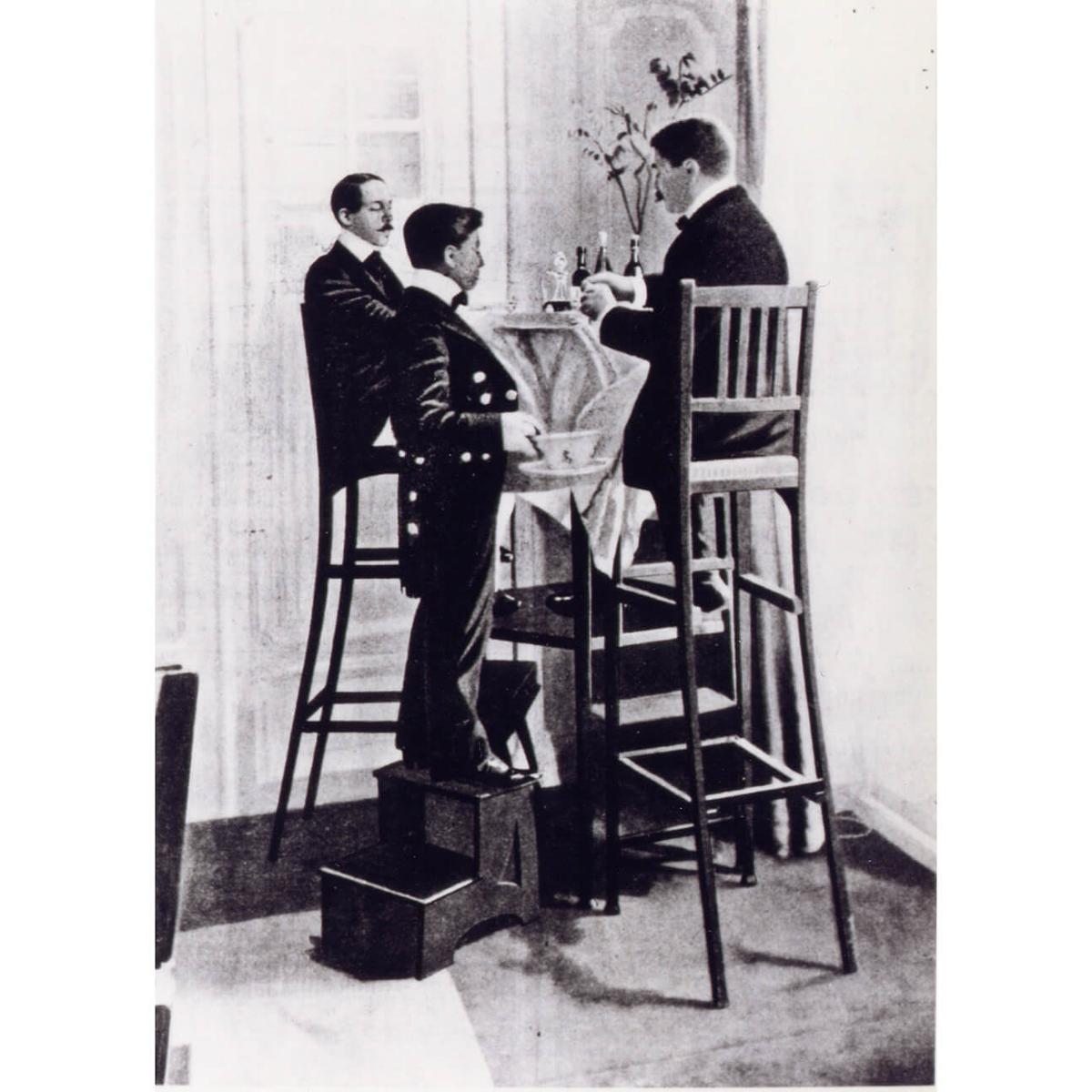 So as to familiarise himself with heights, Alberto Santos-Dumont hosted dinners several feet above the floor. Circa 1900, Cartier Archives © Cartier