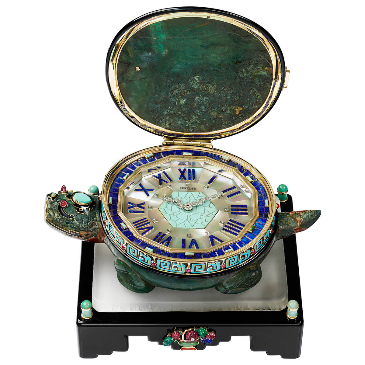Tortoise table clock, Cartier Paris, 1928, Private collection, Studio Gérard © Cartier