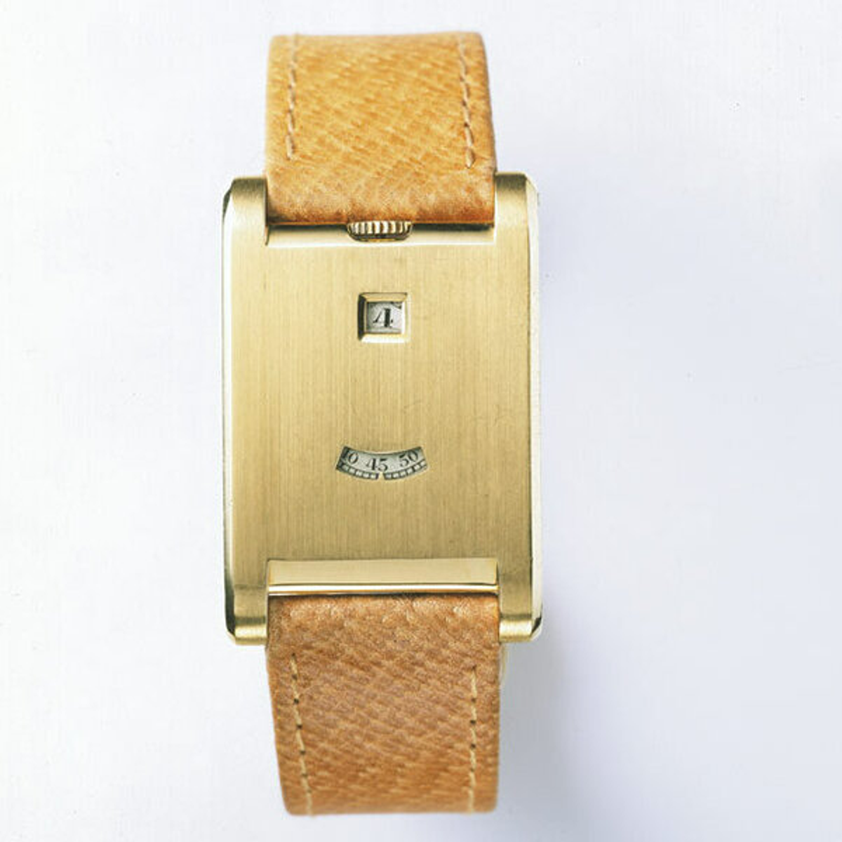 Satin-finish gold tank à guichets watch
