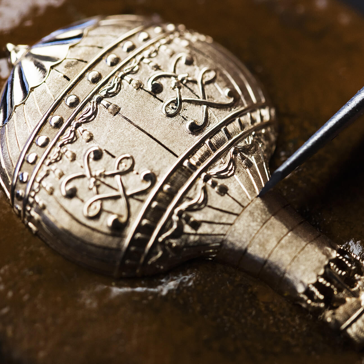 Métiers d'Art Les Aérostiers © Johann Sauty/Vacheron Constantin