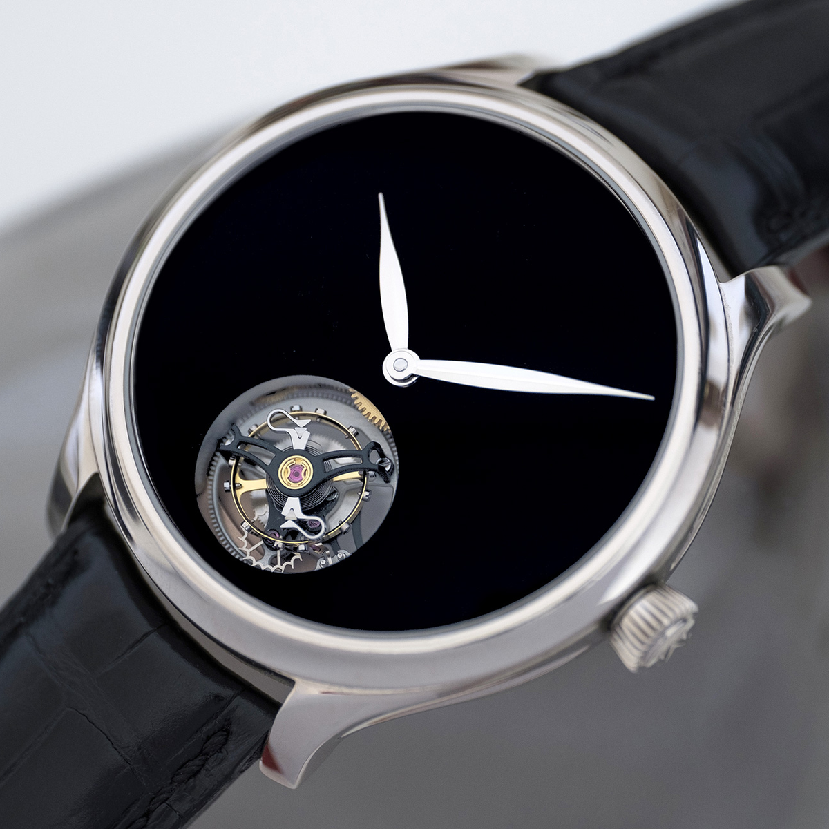 Endeavour Tourbillon Concept Vantablack © H. Moser & Cie