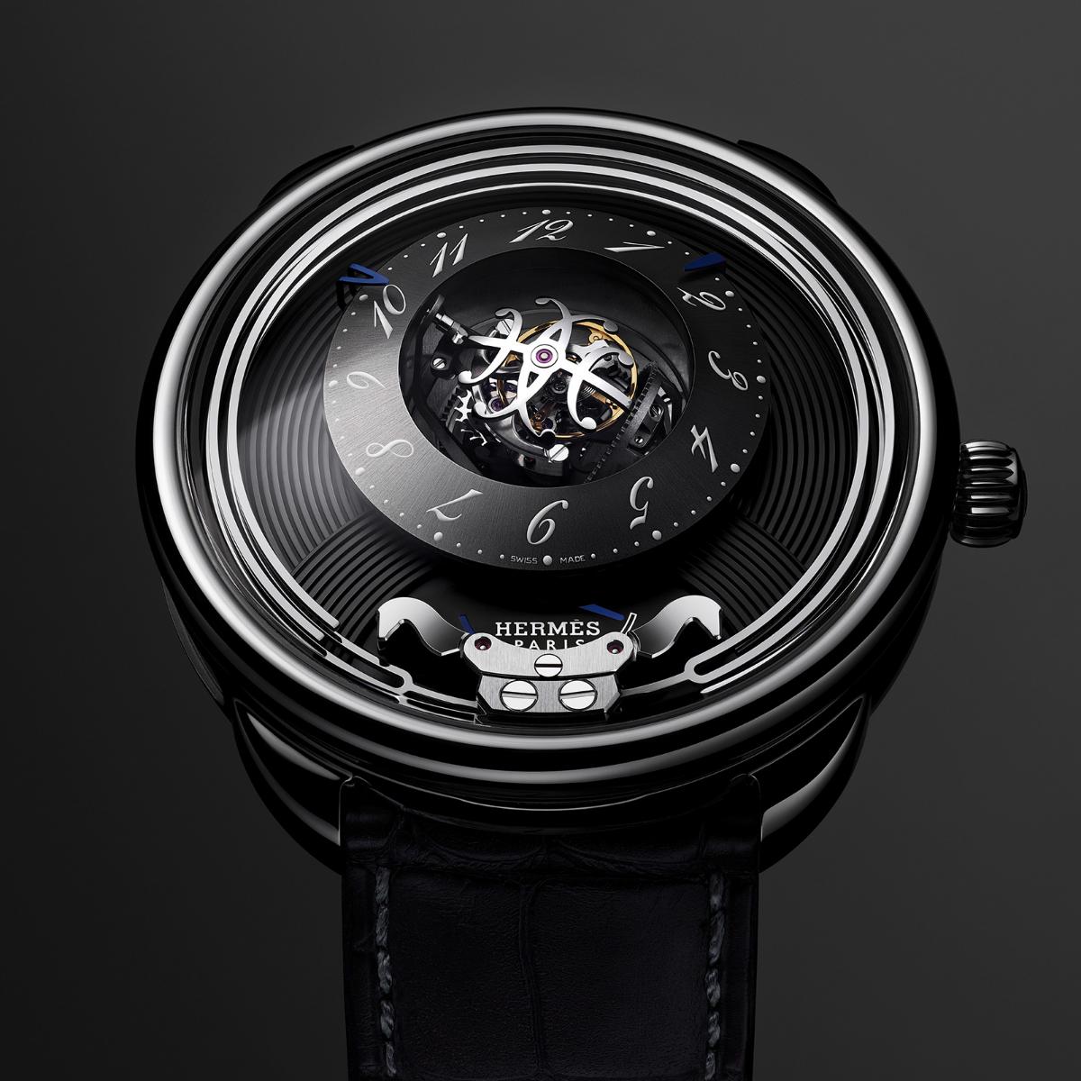 Novelties 2024_Hermès Arceau Duc Attelé (titane) front