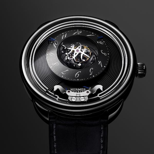 Novelties 2024_Hermès Arceau Duc Attelé (titane) front